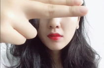 抖音上很火的佛系小姐姐,随性生活，诗意人生”